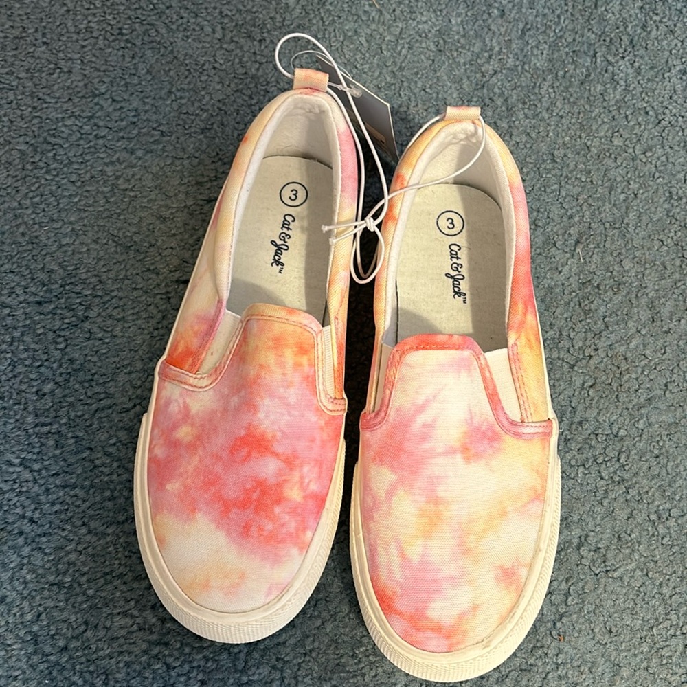 NWT Cat & Jack size 3 slip on shoes